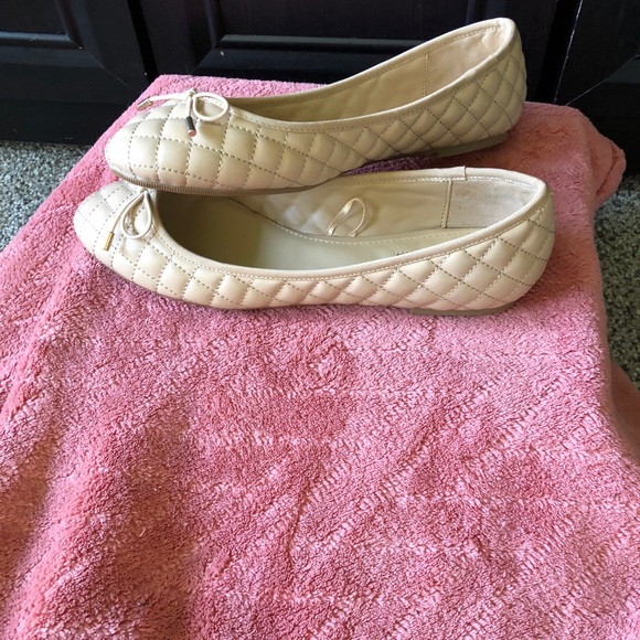 New without tags forever 21 flats - Picture 3 of 4